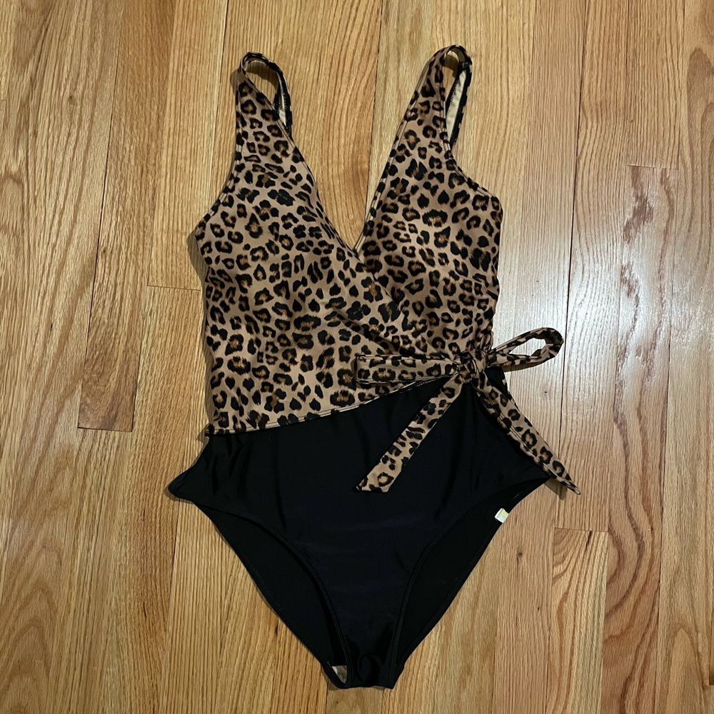 NWOT Summersalt Wrap One Piece